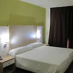 Fontana Plaza 3*