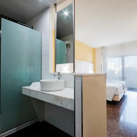 Fontana Plaza Szálloda