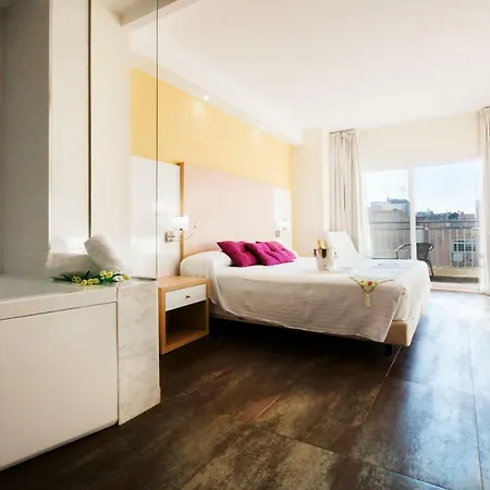 Fontana Plaza Szálloda