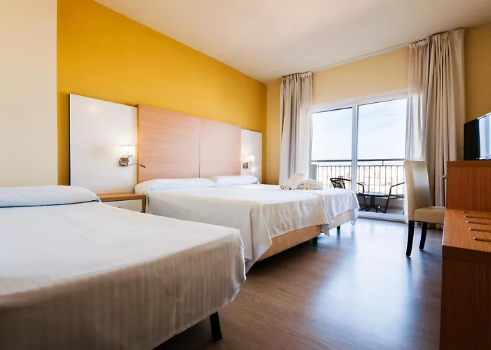 Fontana Plaza Hotel 3*