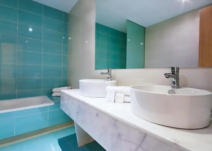 Fontana Plaza Τορεβιέχα