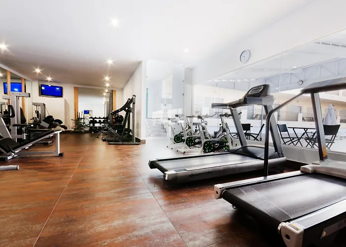 Fontana Plaza Hotel 3*