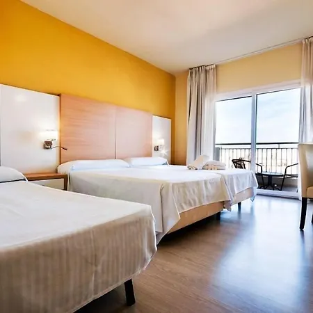 Fontana Plaza Готель 3*