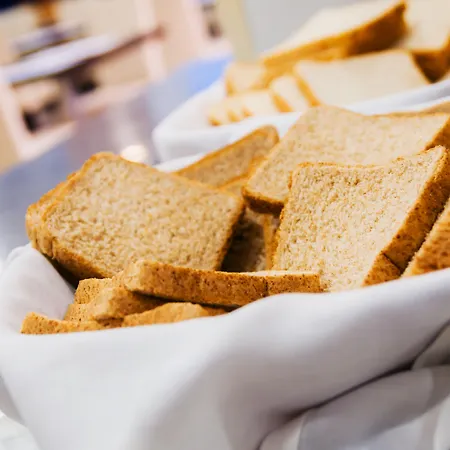 Fontana Plaza Торевьиа