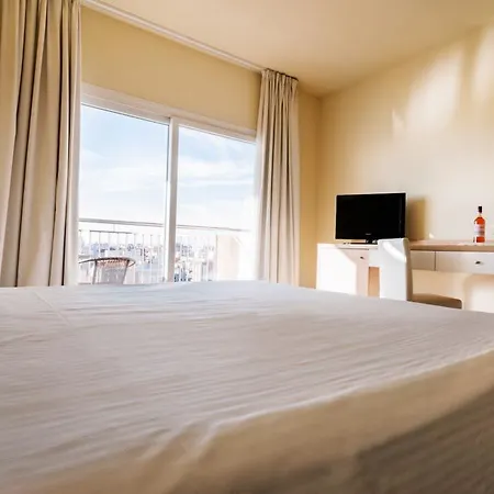 Готель Fontana Plaza Торрев'єха