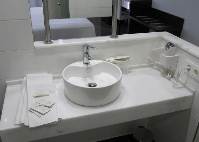 Hotel Fontana Plaza 3*